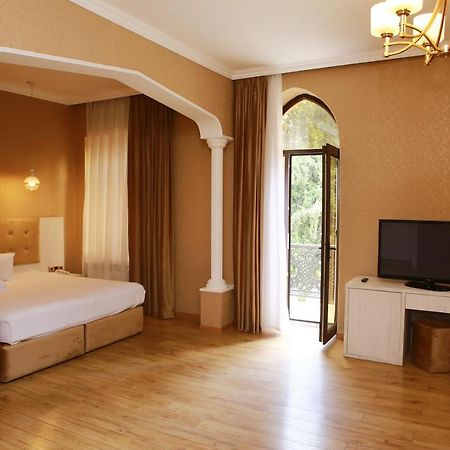 Deluxe Hotel Гянджа Экстерьер фото