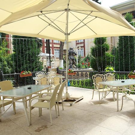 Deluxe Hotel Гянджа Экстерьер фото