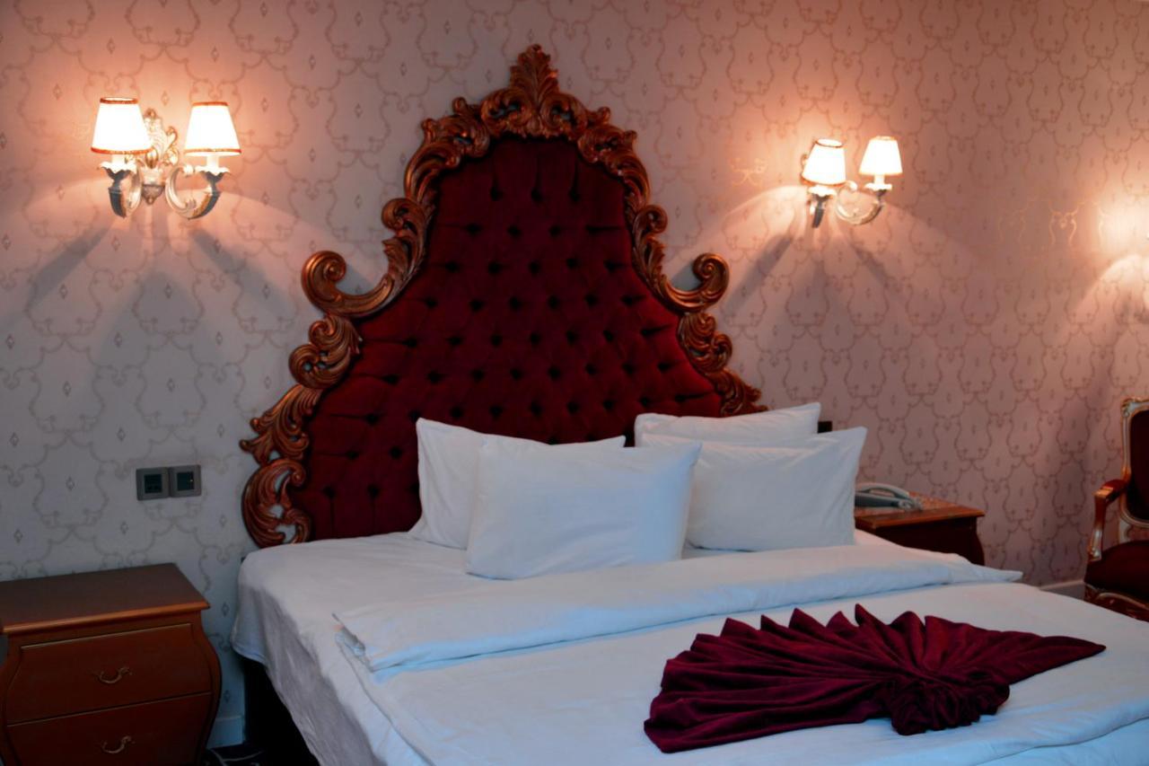 Deluxe Hotel Гянджа Экстерьер фото