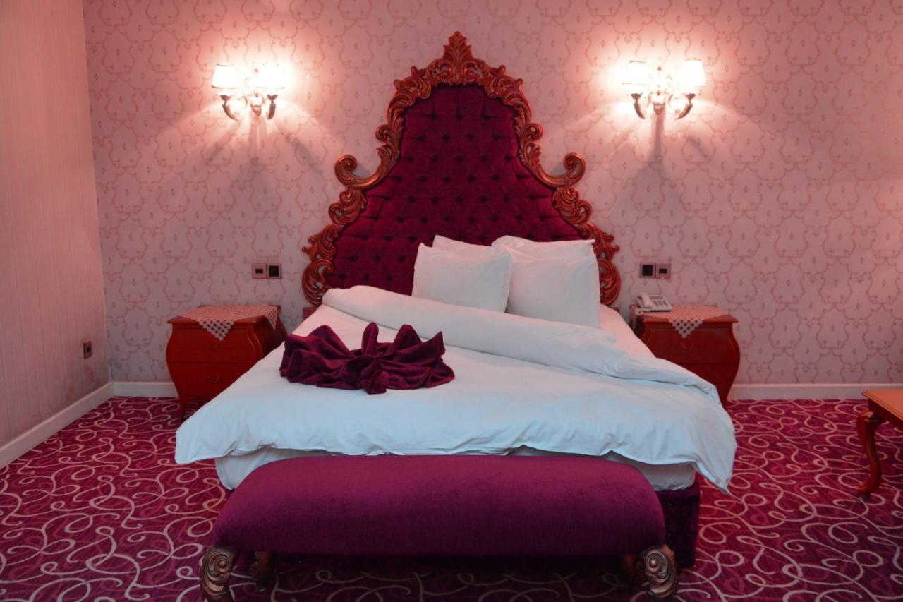 Deluxe Hotel Гянджа Экстерьер фото