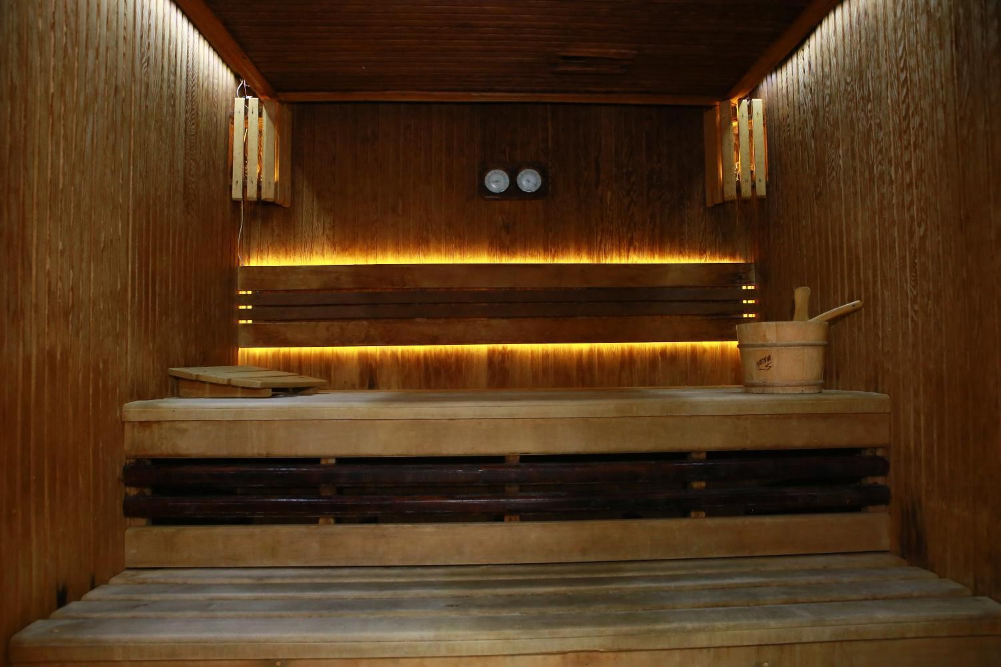 Deluxe Hotel Гянджа Экстерьер фото