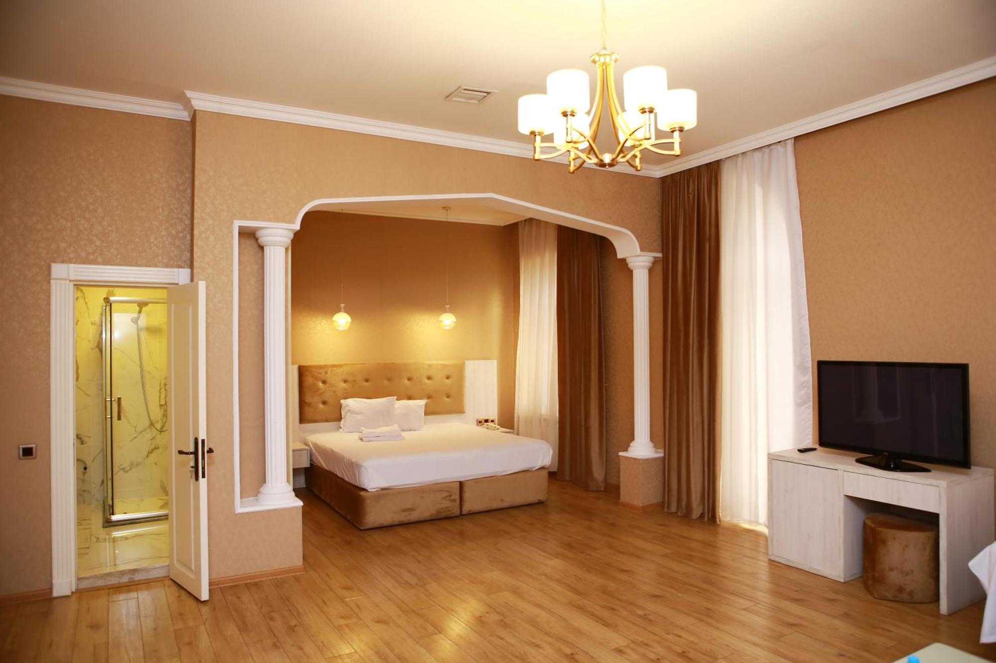Deluxe Hotel Гянджа Экстерьер фото