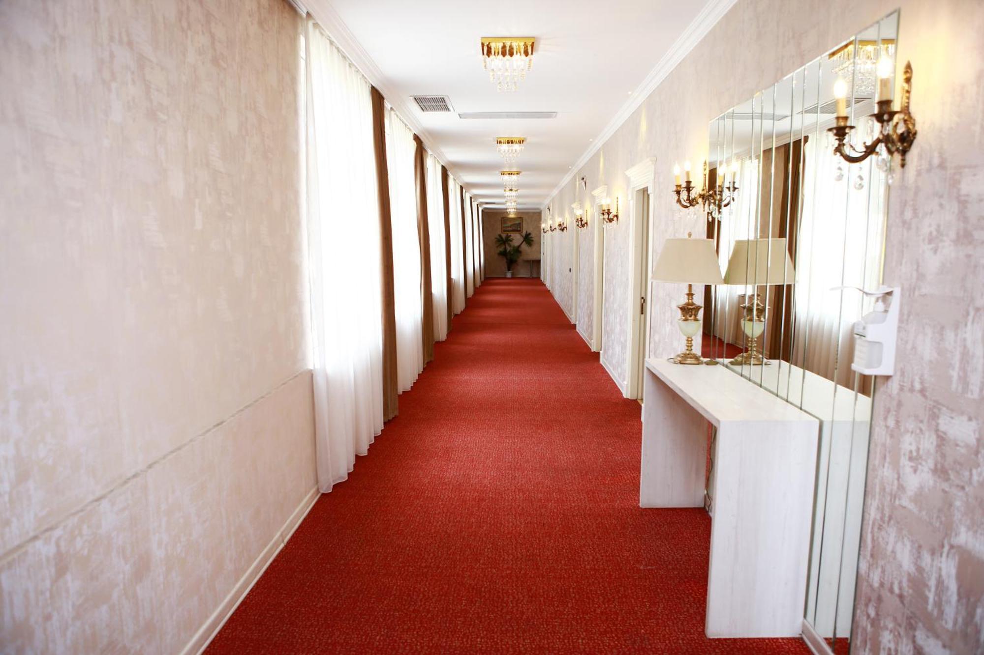 Deluxe Hotel Гянджа Экстерьер фото
