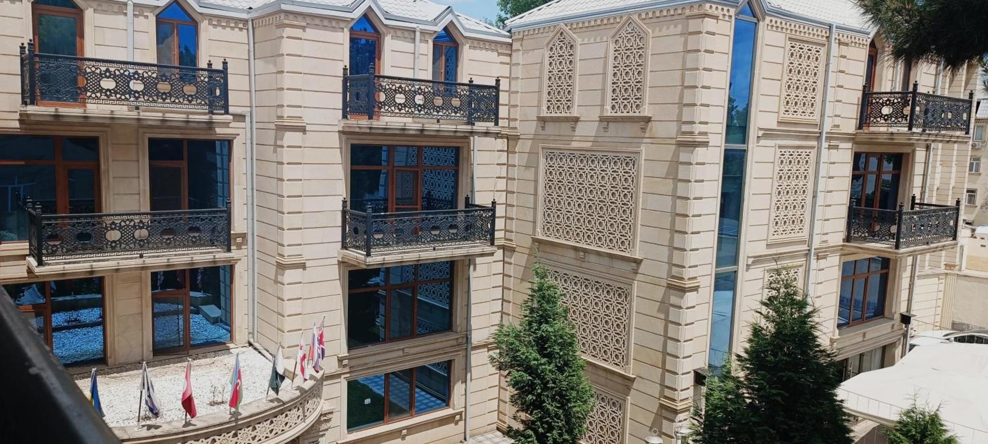 Deluxe Hotel Гянджа Экстерьер фото